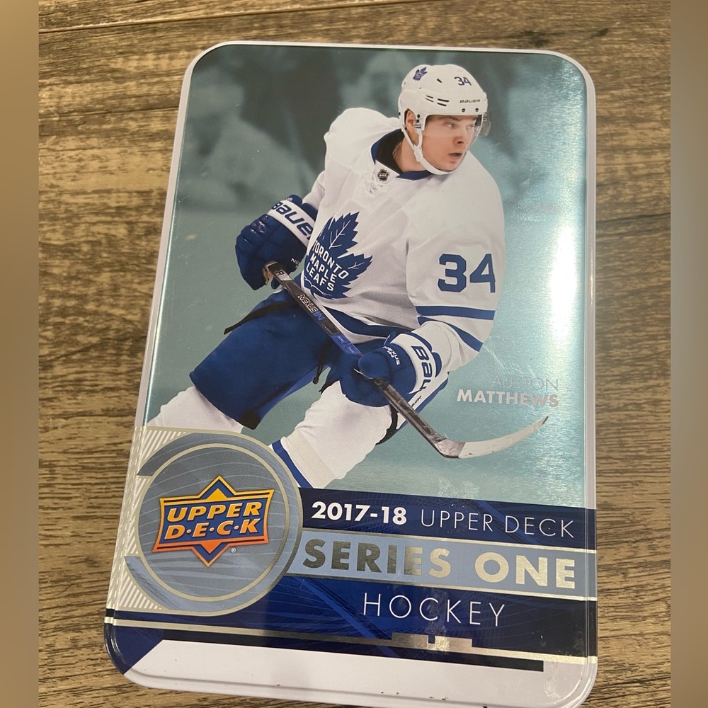 2017-18 Upper Deck Series 1 Hockey Tin Box - Picture 1 of 3